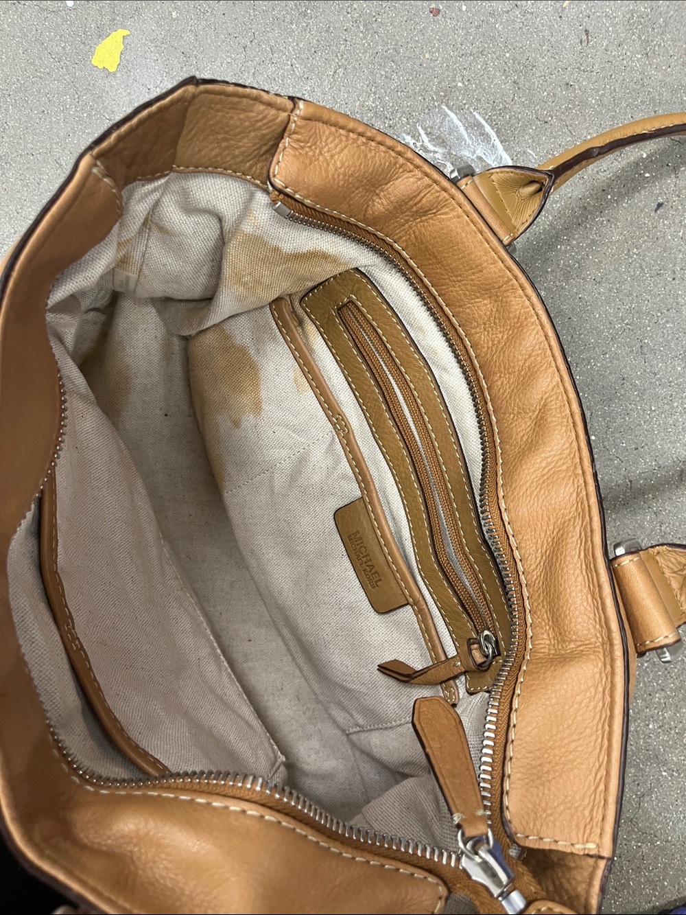 Michael Kors leather Satchel Handbag in Tan - Picture 3 of 5